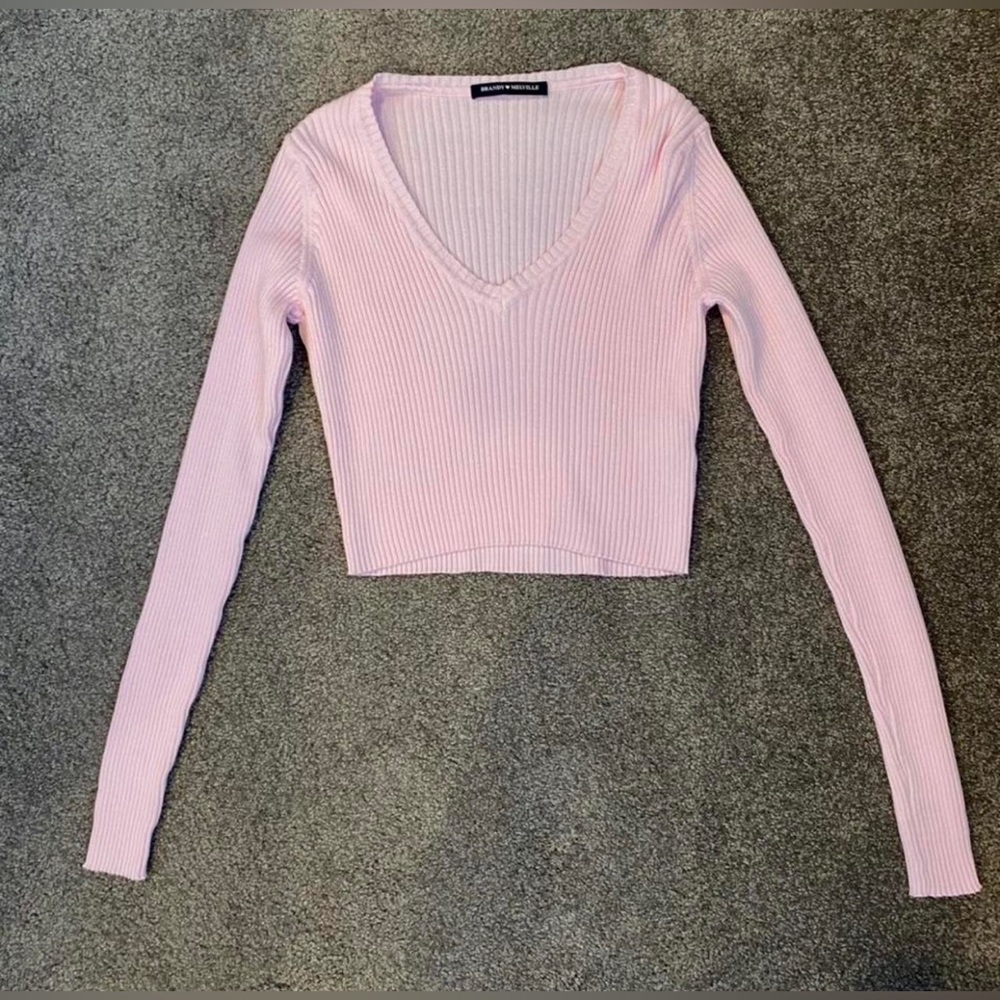 Brandy Melville Milena Light Ballet Pink Ribbed Knit Long Sleeve Cropped Sweater
